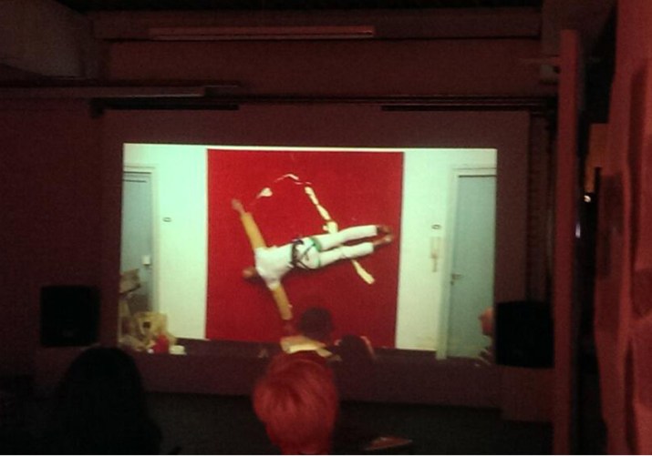 BawF8tXIgAAMjbB.jpg-large