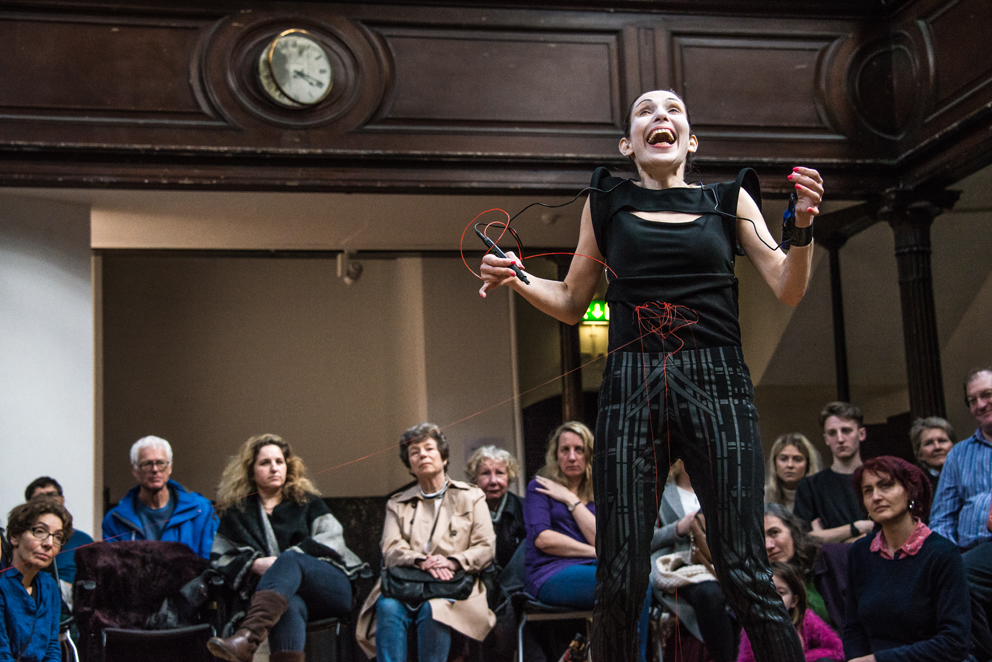 09_Draw to Perform4_Nelly Lewis (UK)_photo by Manja Williames